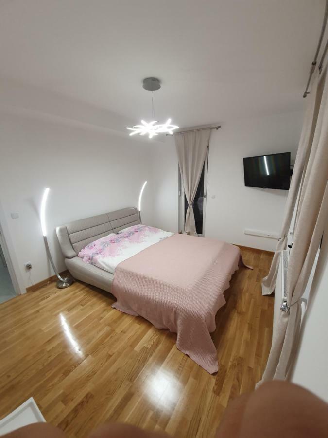 Apartman Lux Добой Екстер'єр фото